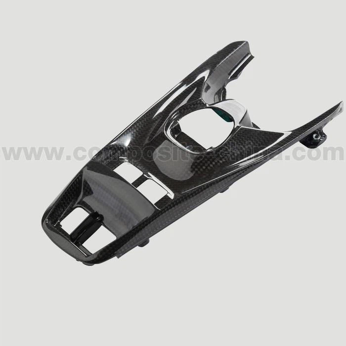 Recanvis personalitzats en fibra de carboni