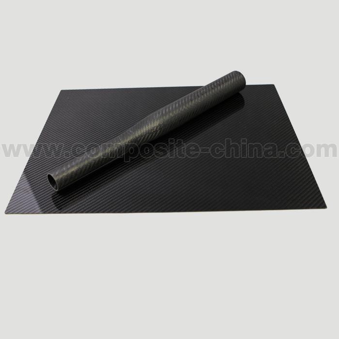 COM LA DIRECCIÓ DE LA FIBRA INFLUEIX EN LES PROPIETATS DEL TUB I LA PLACA